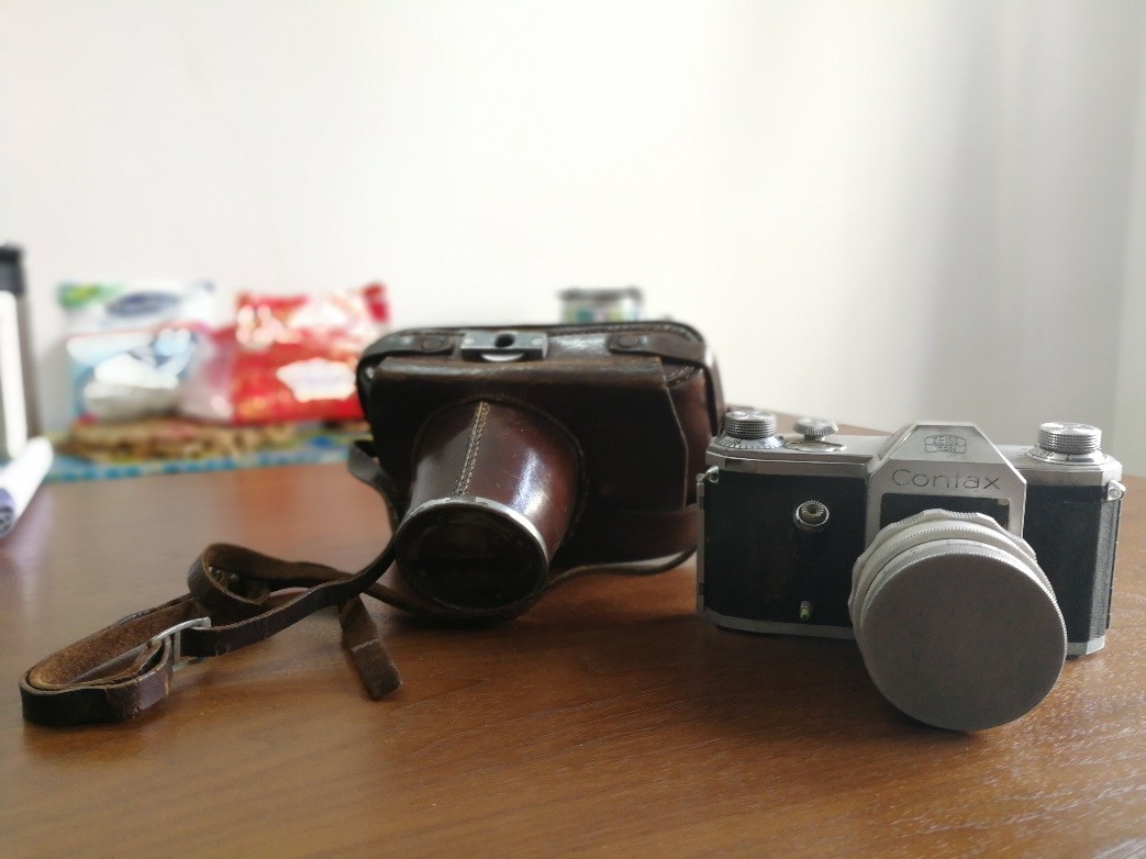 范长江所使用的Contax相机，型号为Contax S。 罗焕林/摄